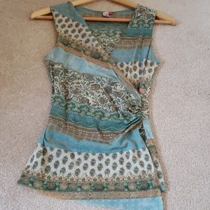 Sweet Pea sleeveless stretchy sexy v neck top